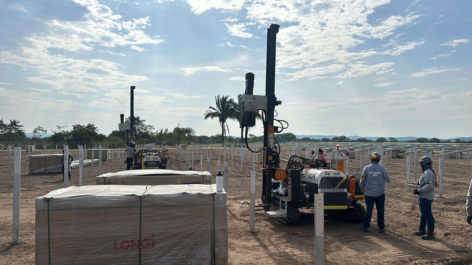 Hincado y montaje mecánico — Base Militar Tolemaida (6.11 MW), Cundinamarca